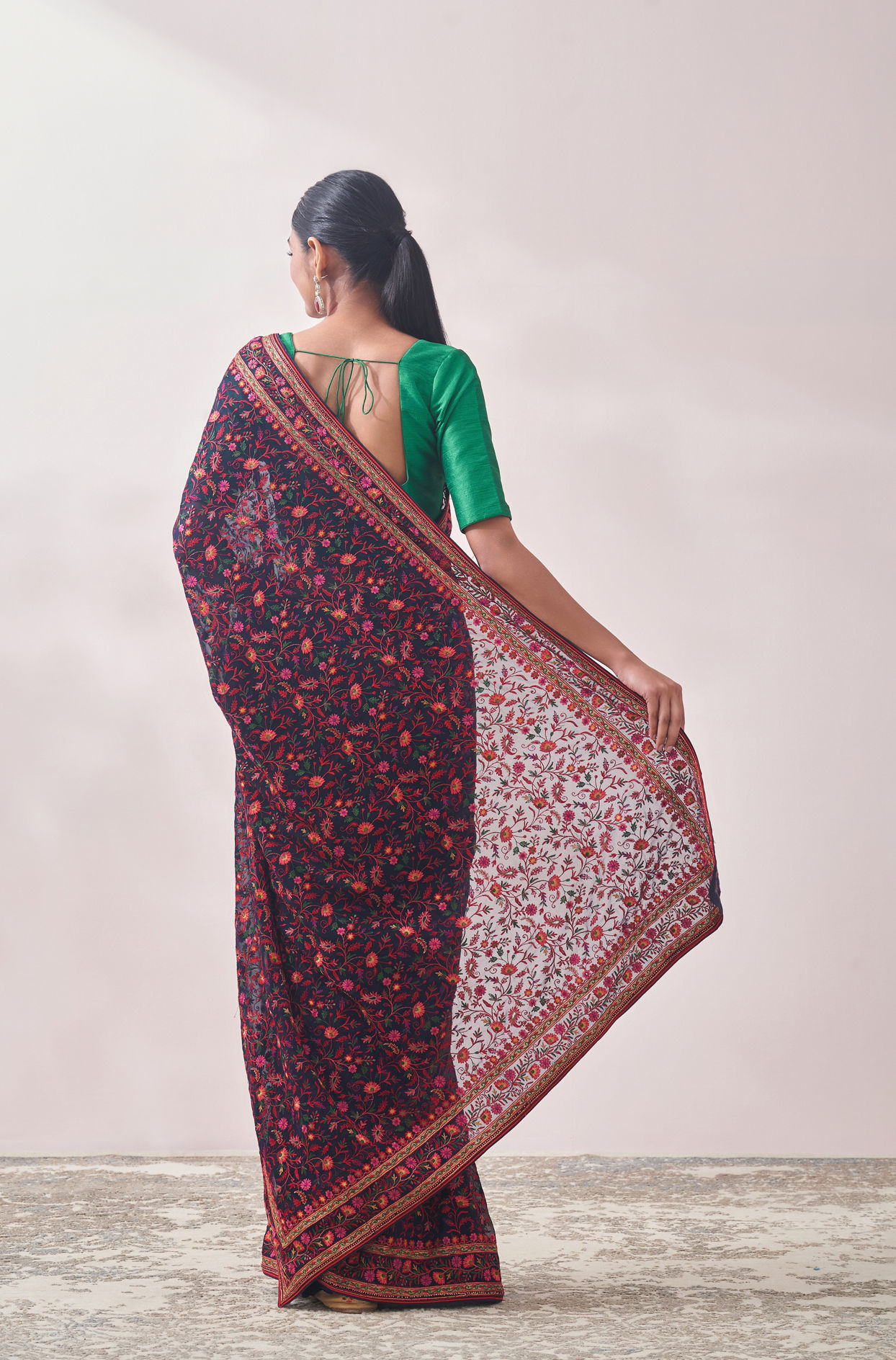 Mohey Women Dark Blue Floral Embroidered Saree