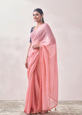 alt message - Mohey Women Pink with Golden Motif Patterned Saree image number 3