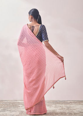 alt message - Mohey Women Pink with Golden Motif Patterned Saree image number 2