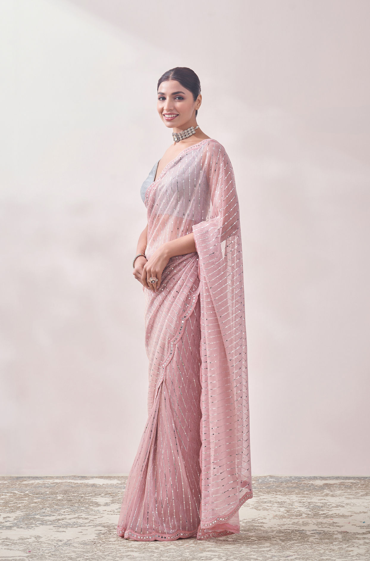 alt message - Mohey Women Aqua Pink Patterned Saree image number 3