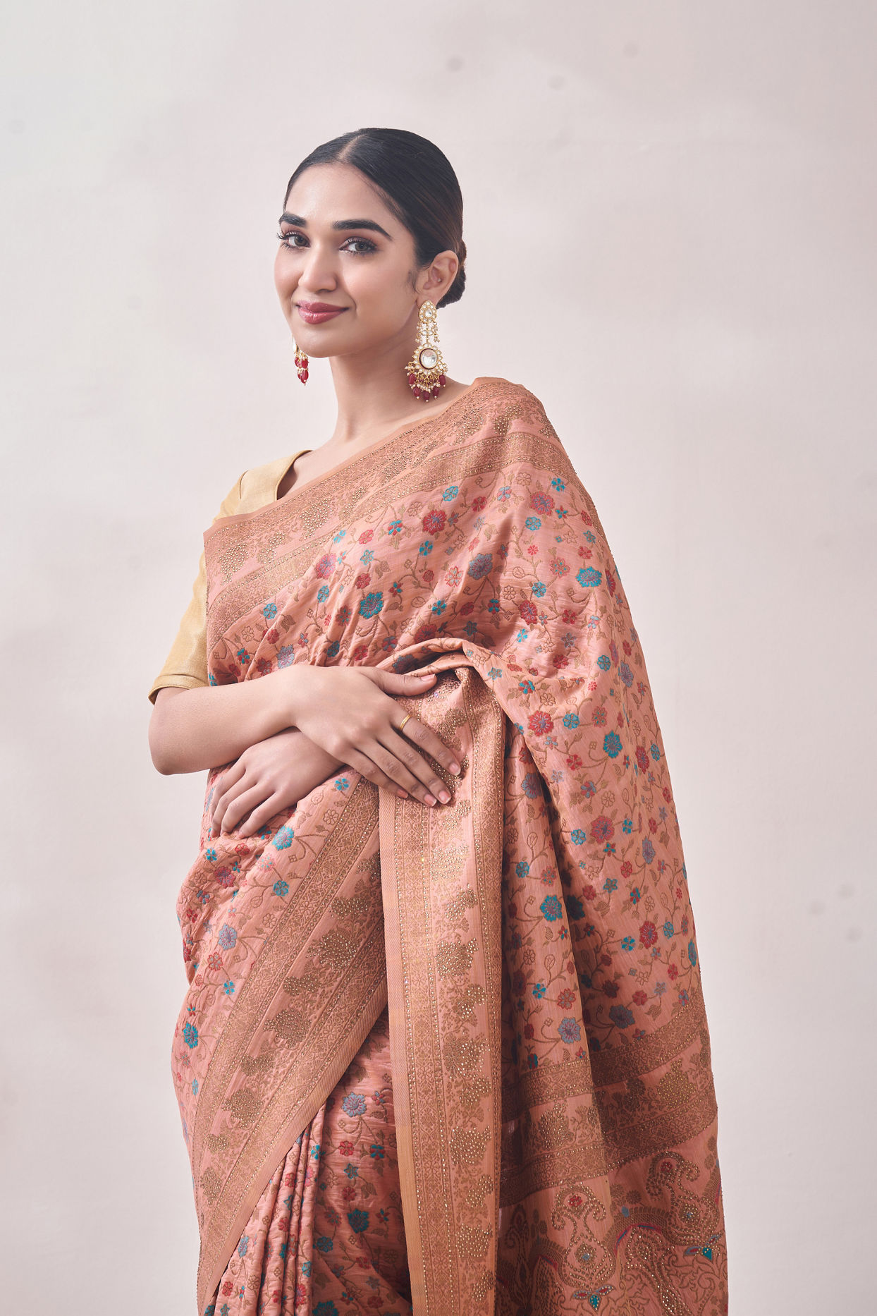 alt message - Mohey Women Classy Pink Patterned Saree image number 1