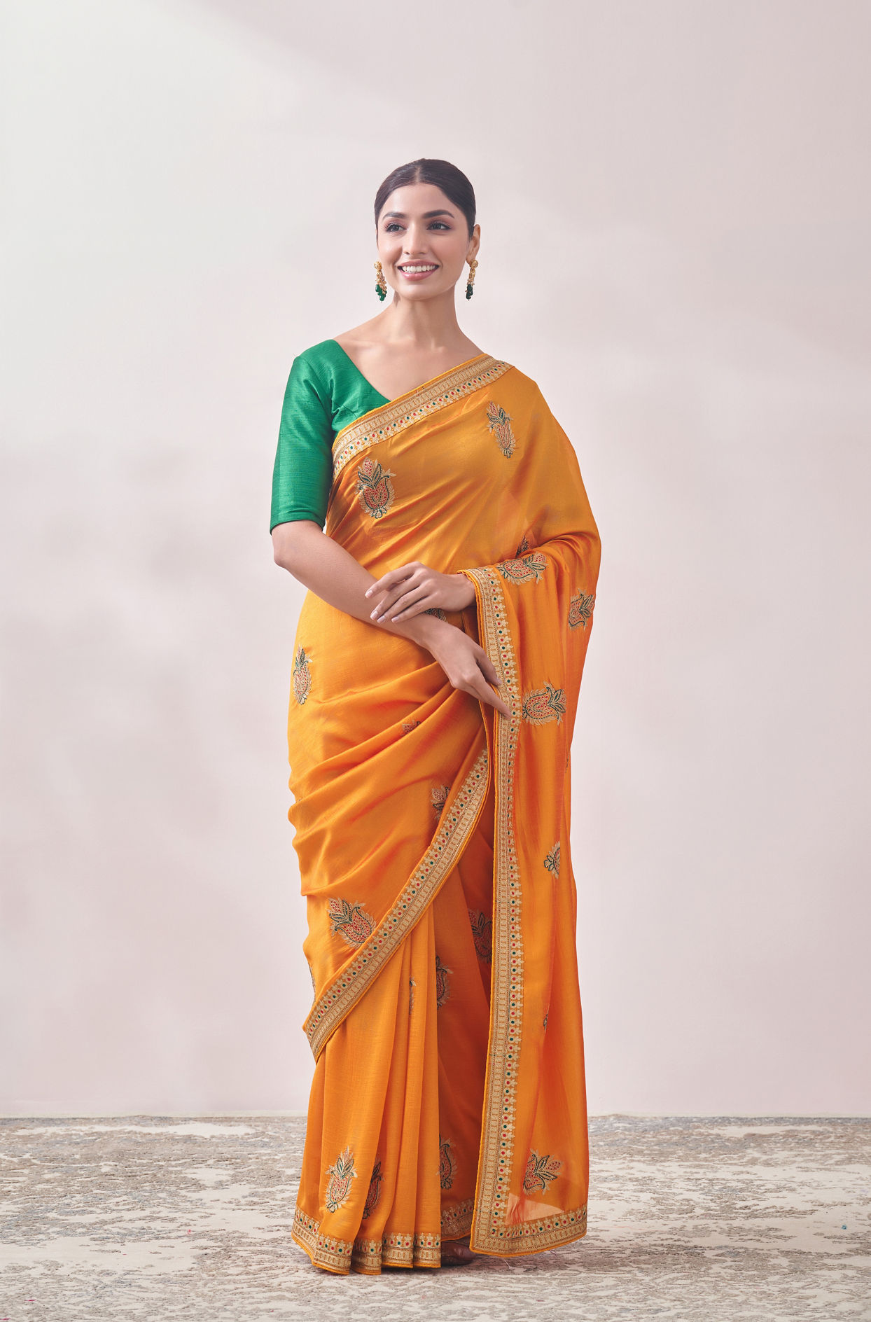 alt message - Mohey Women Mustard Yellow Saree image number 0