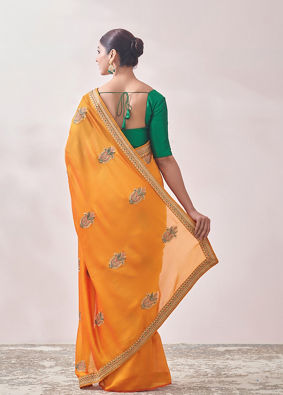 alt message - Mohey Women Mustard Yellow Saree image number 2