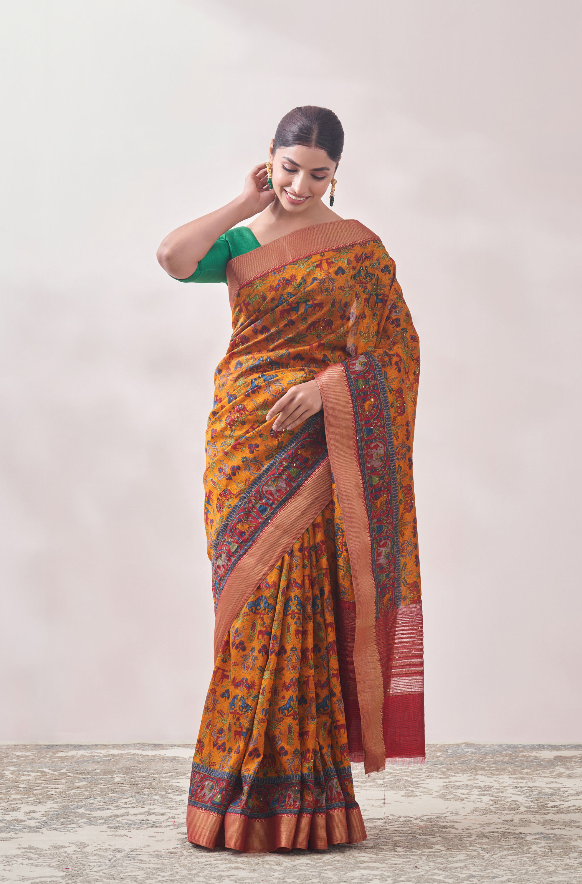 Mohey Women Yellow Patterned Saree