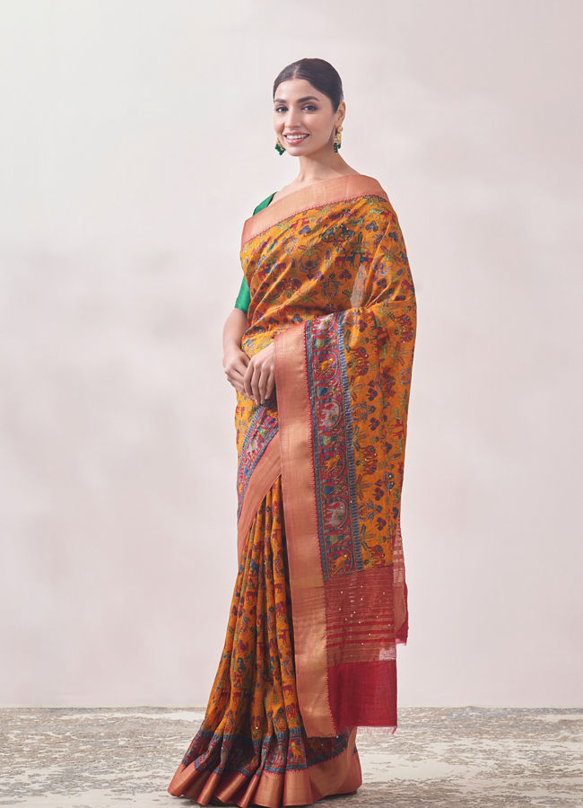 Mohey Women Yellow Patterned Saree