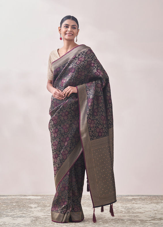 Mohey Women Royal Wine Patterned Saree