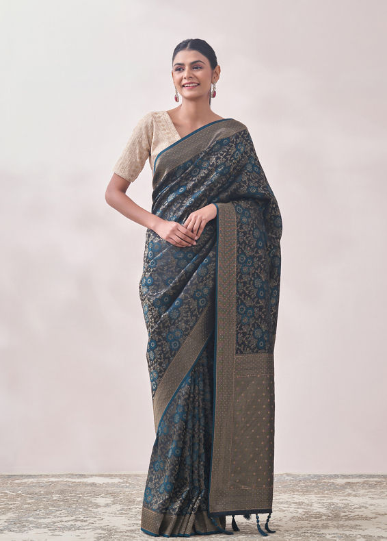 Mohey Women Teal Blue Floral Print Saree