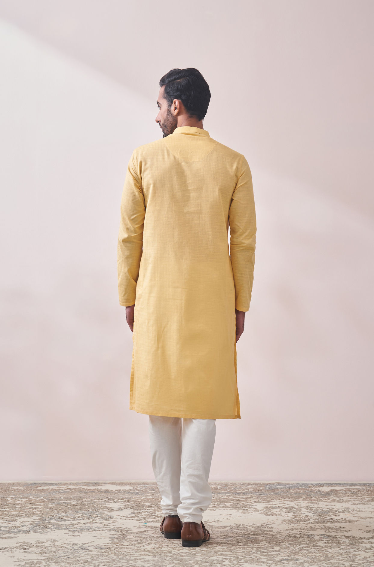 alt message - Manyavar Men Classy Yellow Kurta Set image number 4