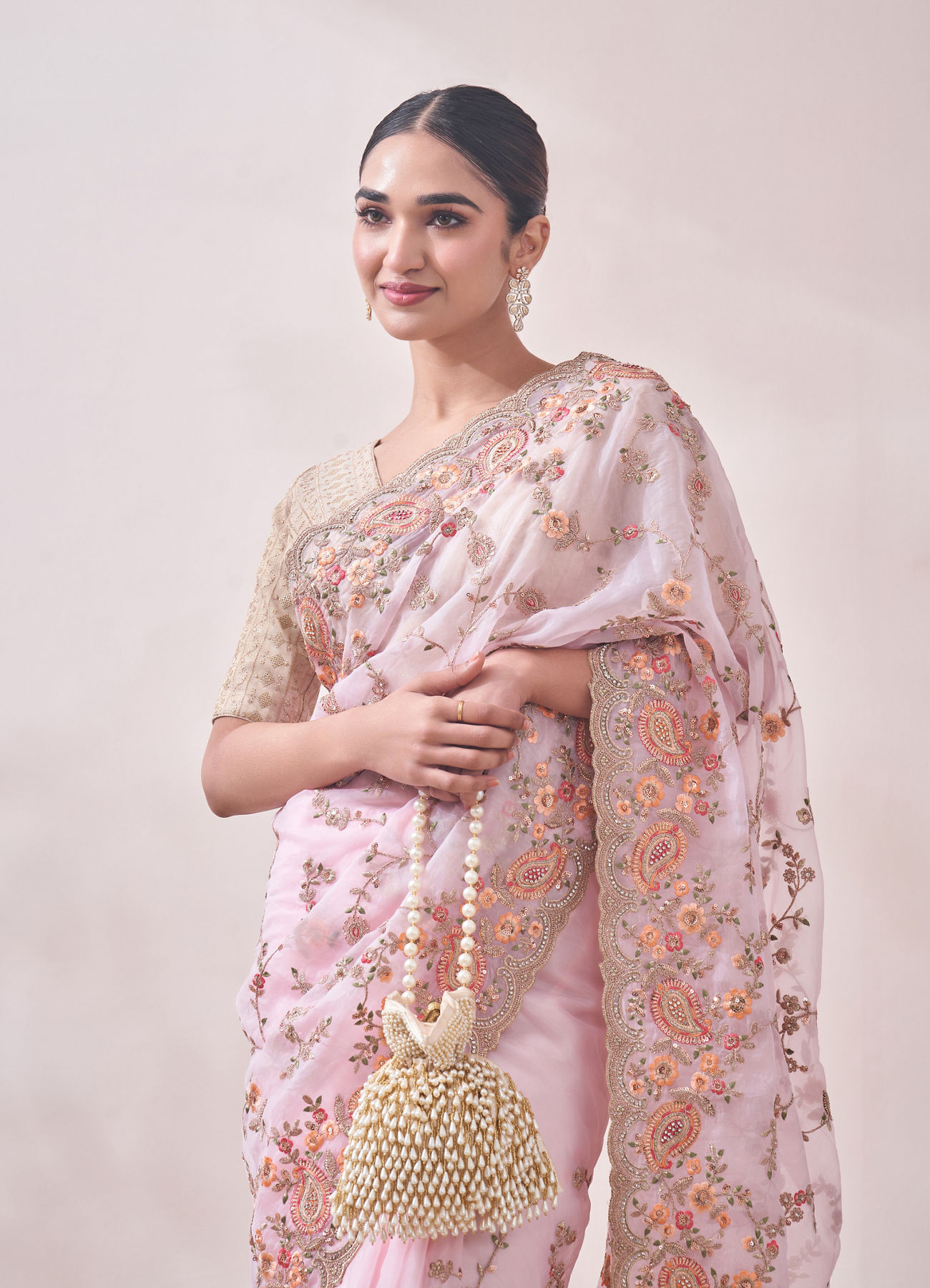 Mohey Women Light Pink Floral Embroidered Saree