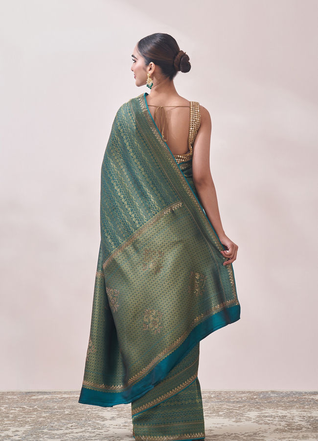 Mohey Women Teal Blue Patterned Saree