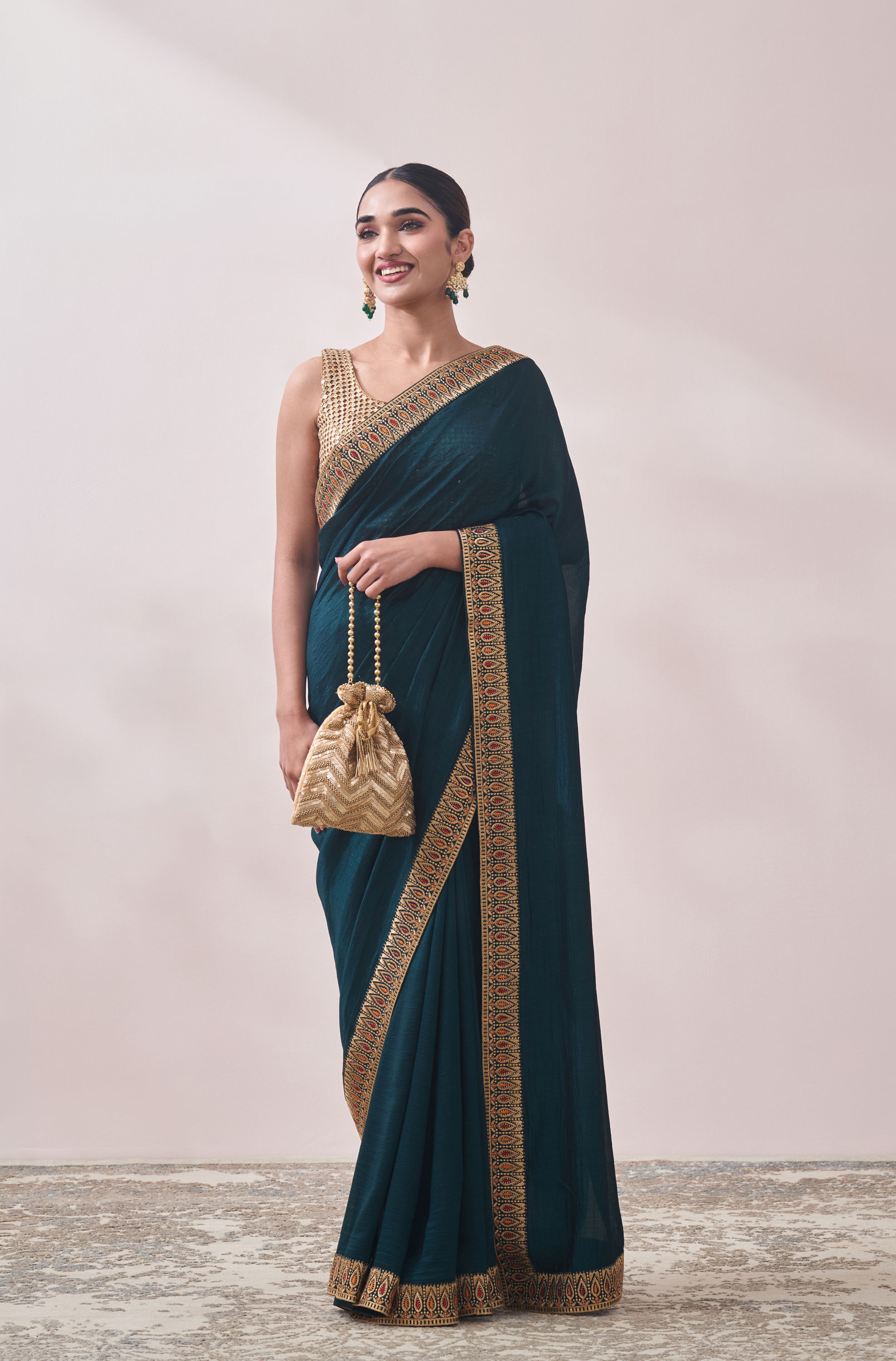 Mohey Women Dark Green Saree with Contrast Border