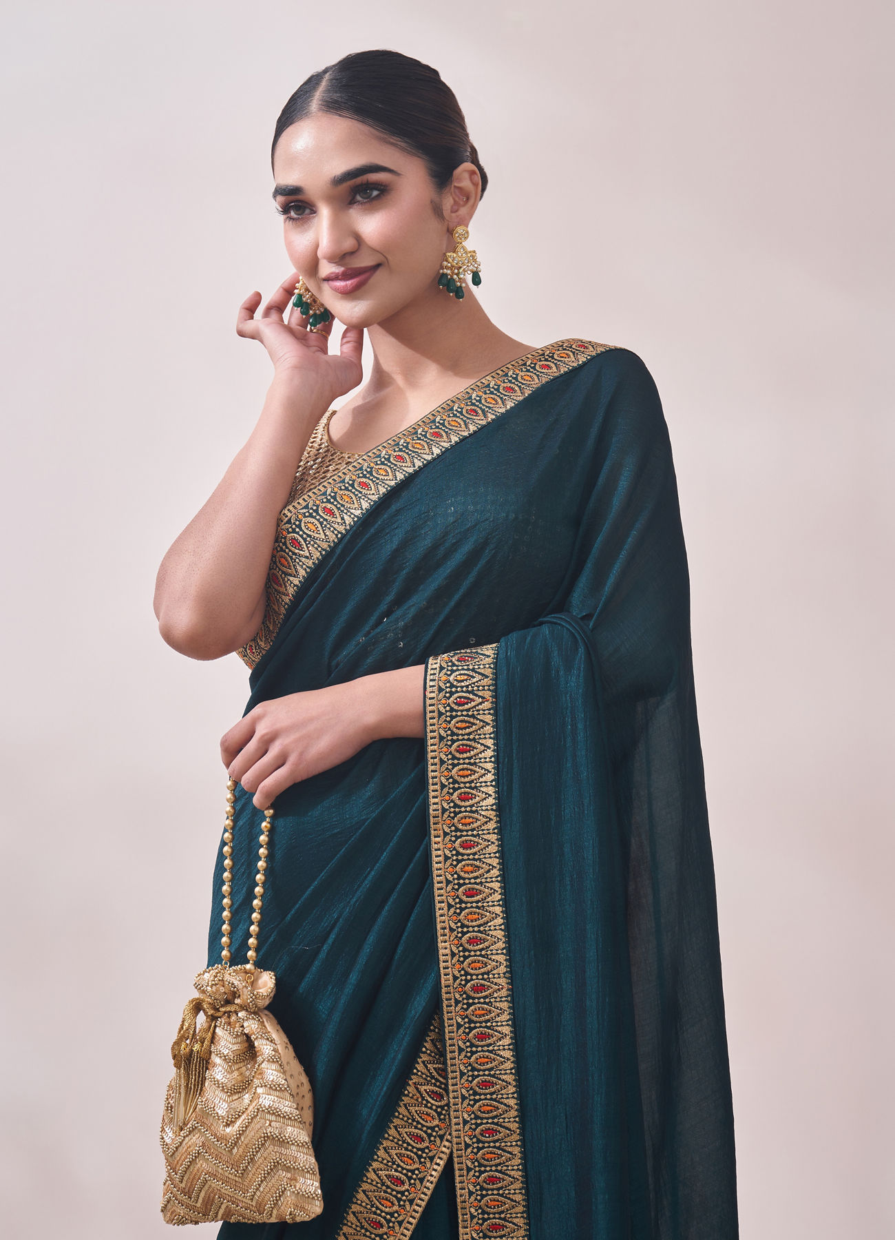 Mohey Women Dark Green Saree with Contrast Border