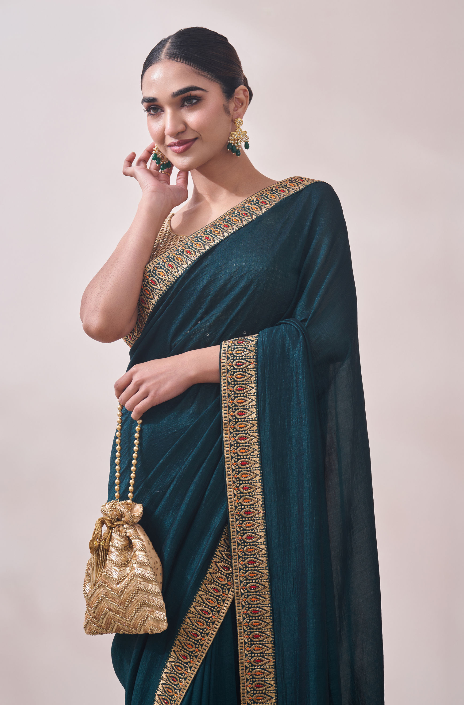 Mohey Women Dark Green Saree with Contrast Border