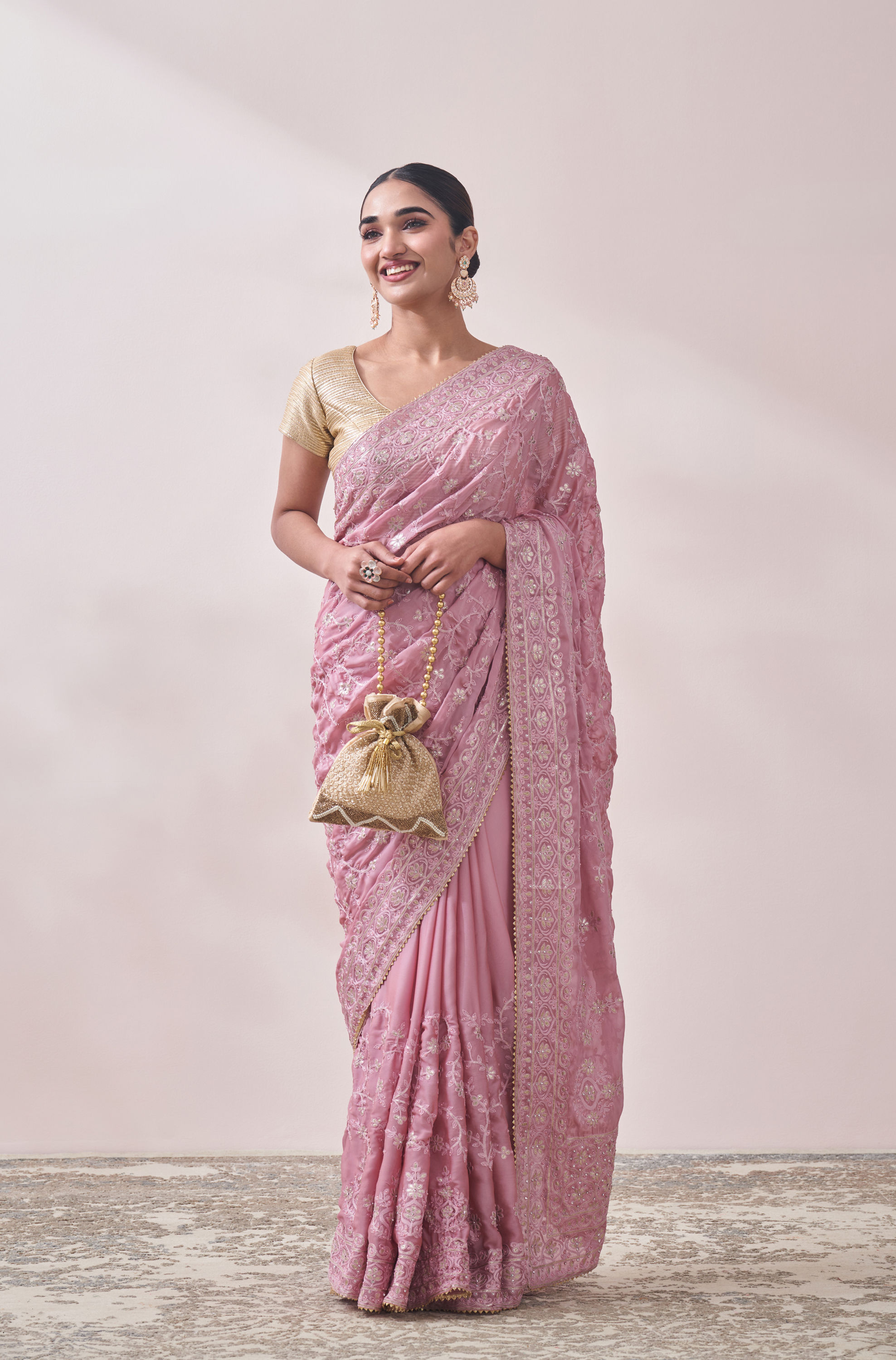 Mohey Women Light Pink Embroidered Saree