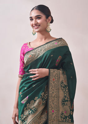 Mohey Women Emerald Green Contrast Embroidered Saree image number 1