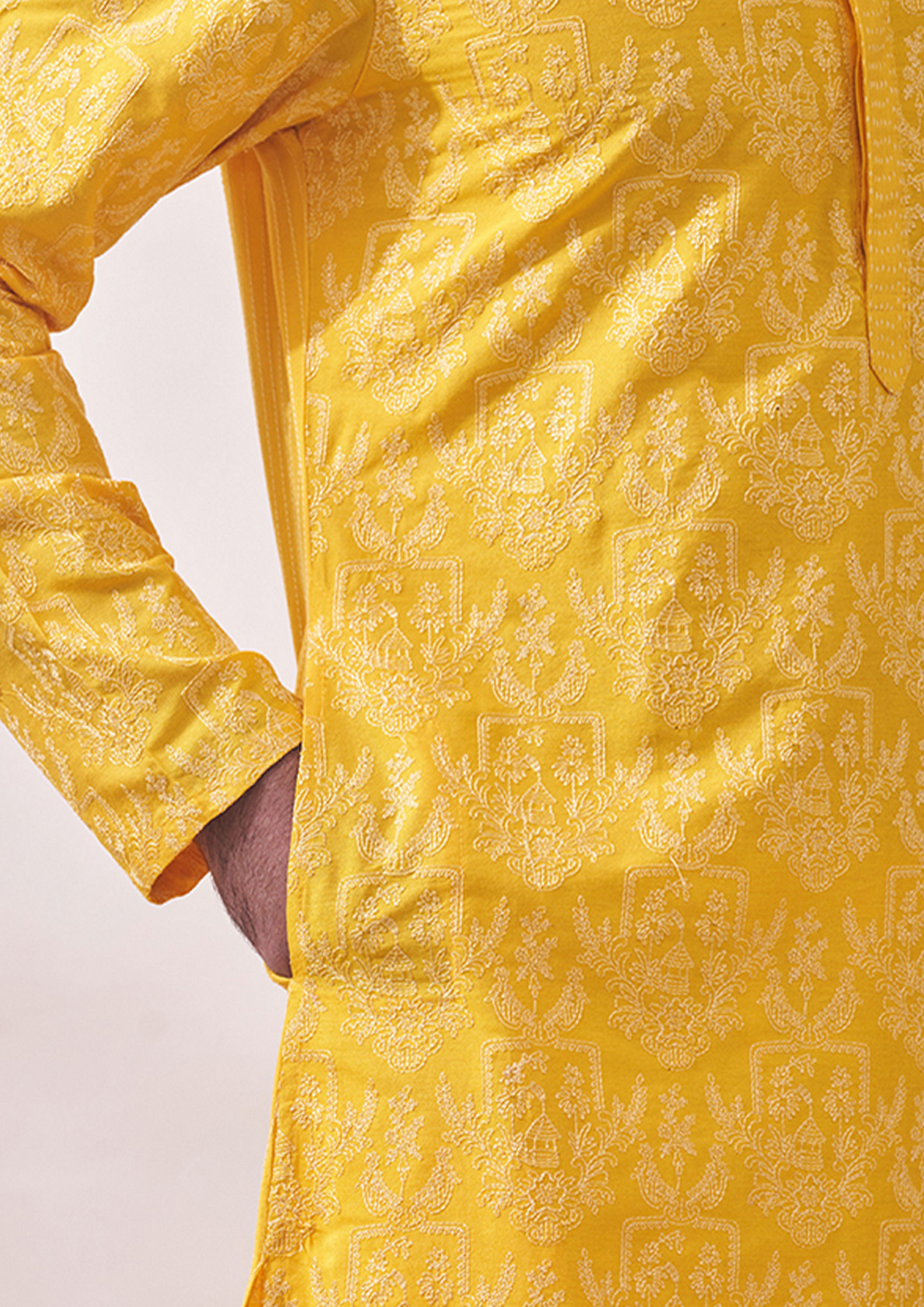 Twamev Men Sunny Yellow Embroidered Kurta Set image number 2