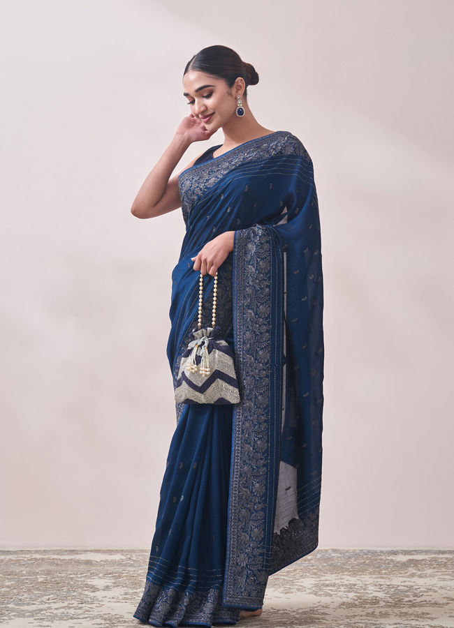 Sapphire Blue Paisley Design Saree image number 3