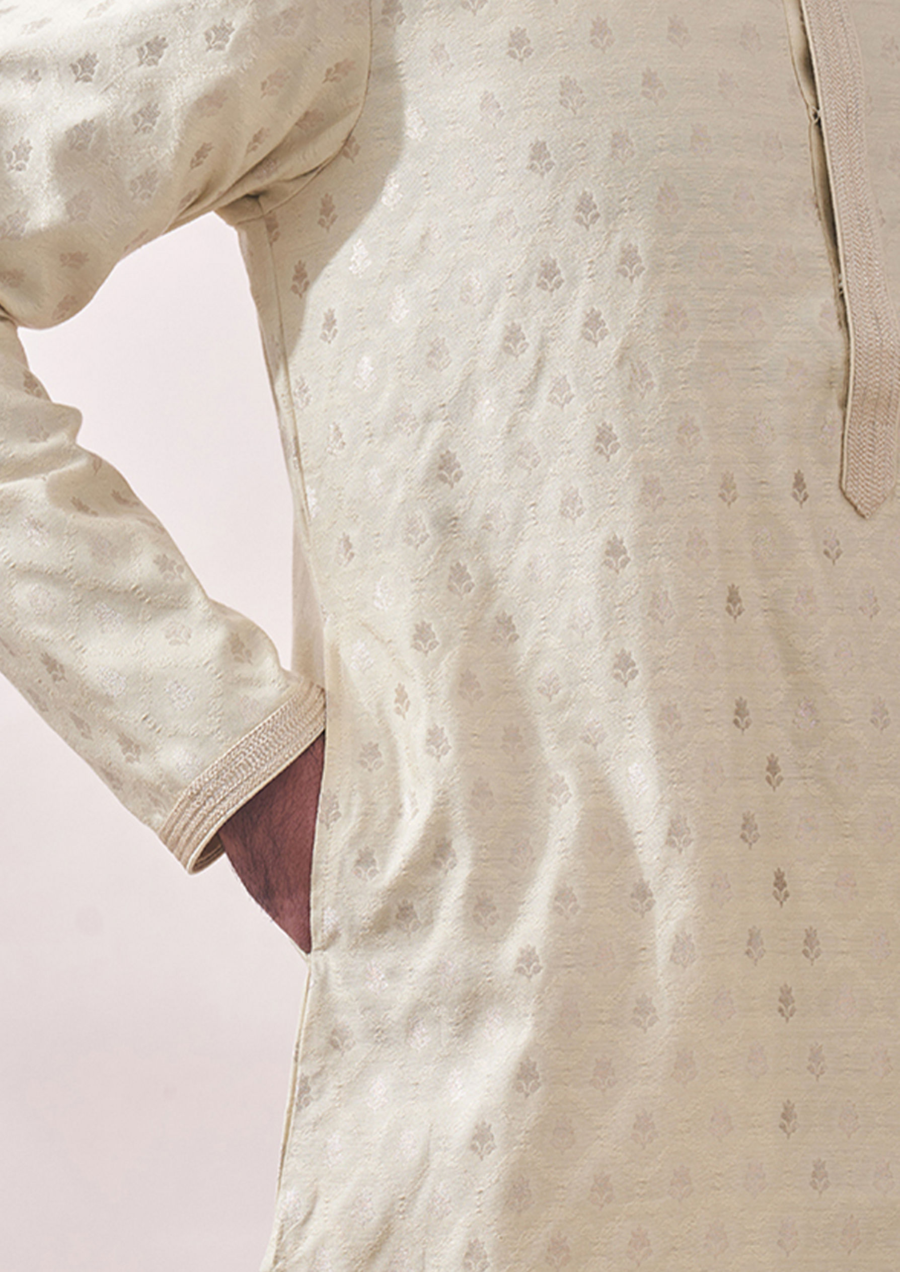 Twamev Men Vanilla Cream Jacquard Kurta Set image number 2