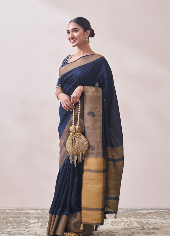 Mohey Women Navy Blue Saree with Contrast Border