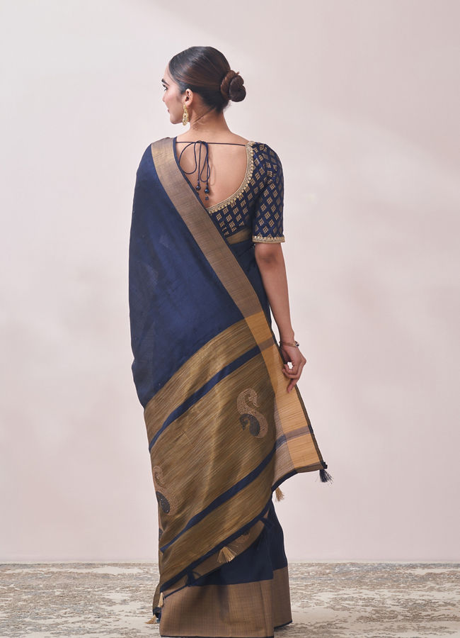 Mohey Women Navy Blue Saree with Contrast Border