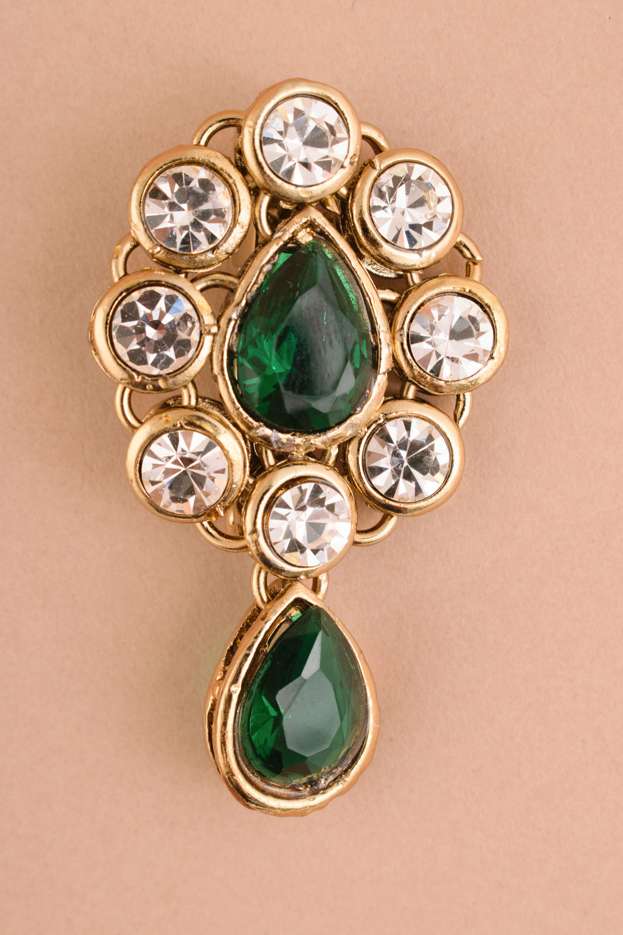 alt message - Manyavar Men Emerald Green Stone Embedded Drop Shaped Brooch image number 0