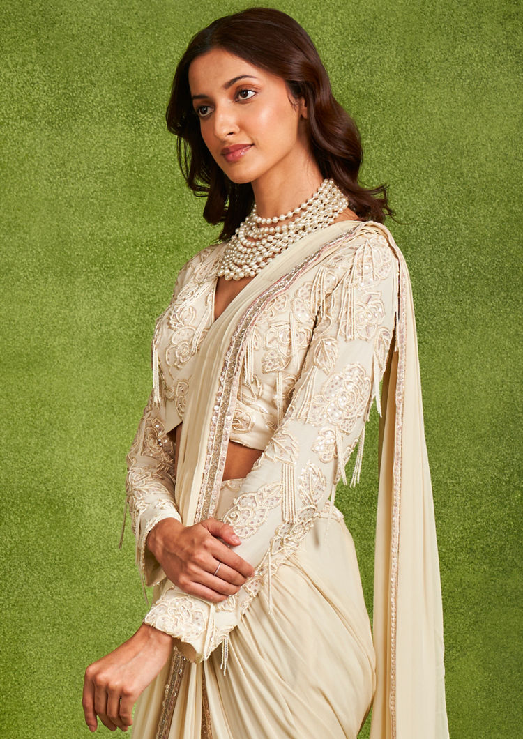 Twamev Women Classical Cream Georgette Saree