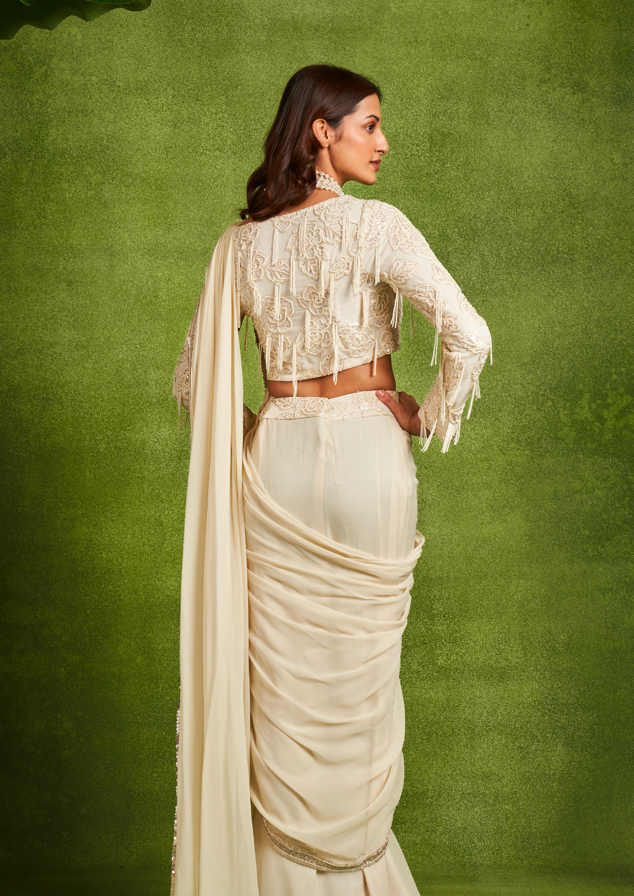 Twamev Women Classical Cream Georgette Saree