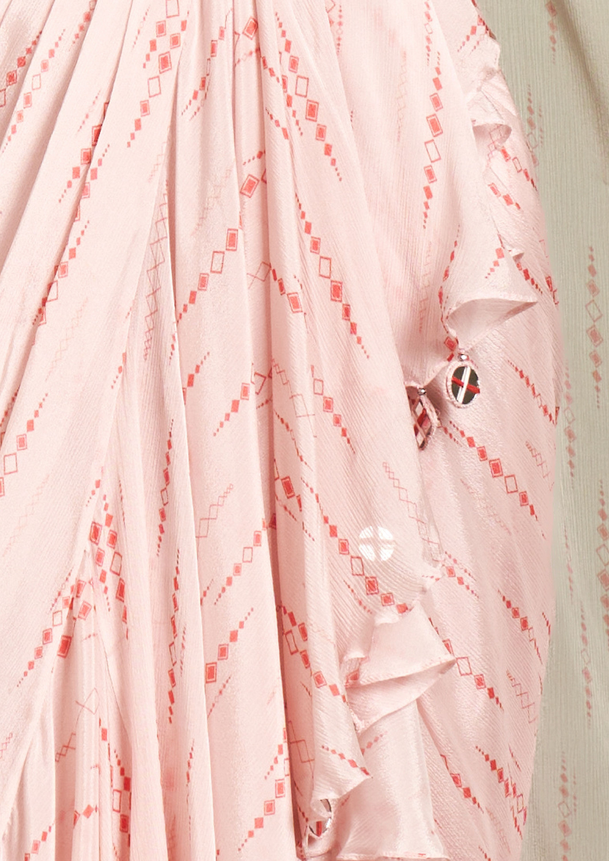 Twamev Women Trendy Cream Chinon Saree