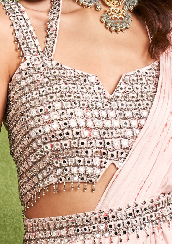 Twamev Women Trendy Cream Chinon Saree