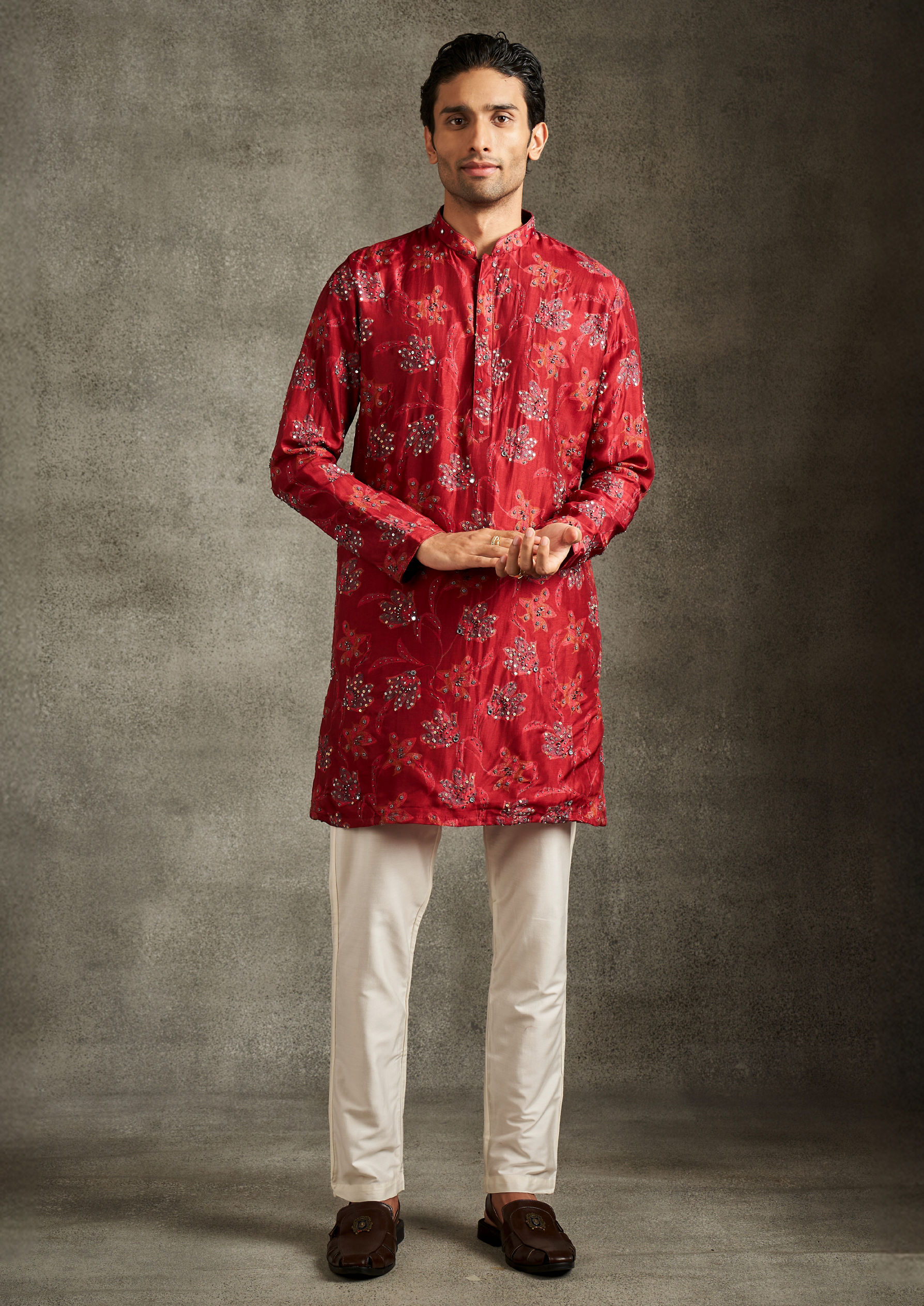Twamev Men Mesmerizing Red Kurta Pajama