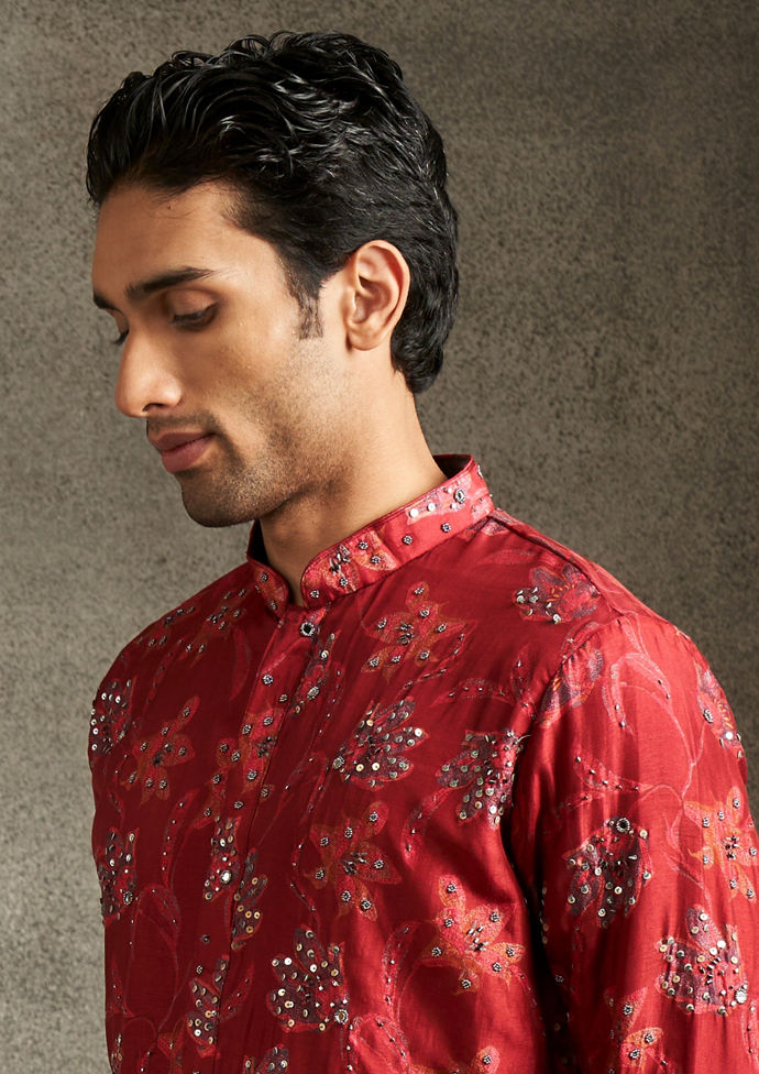 Twamev Men Mesmerizing Red Kurta Pajama