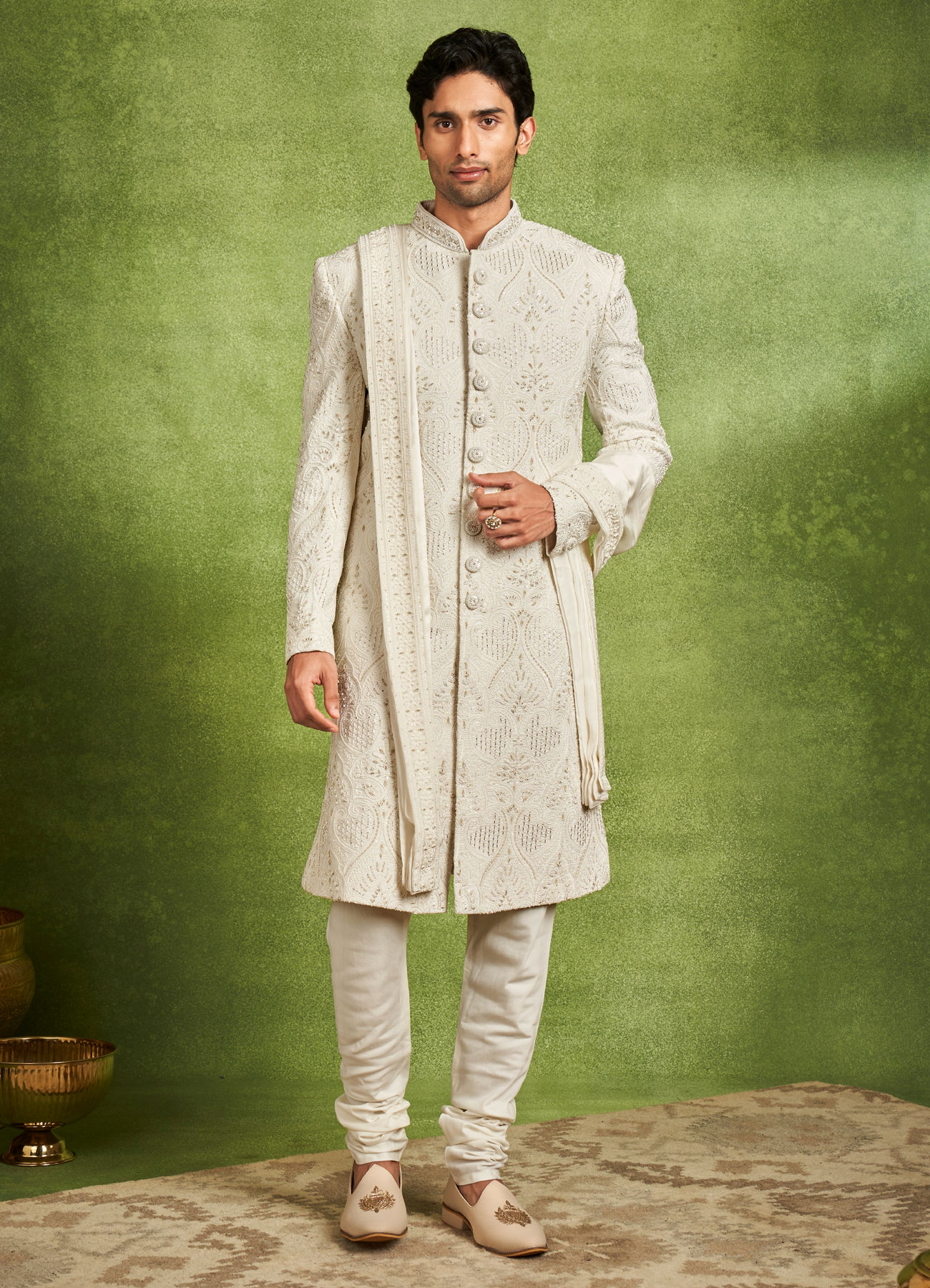 Twamev Men Ivory Silk Zardosi Jaal Embroidered Sherwani