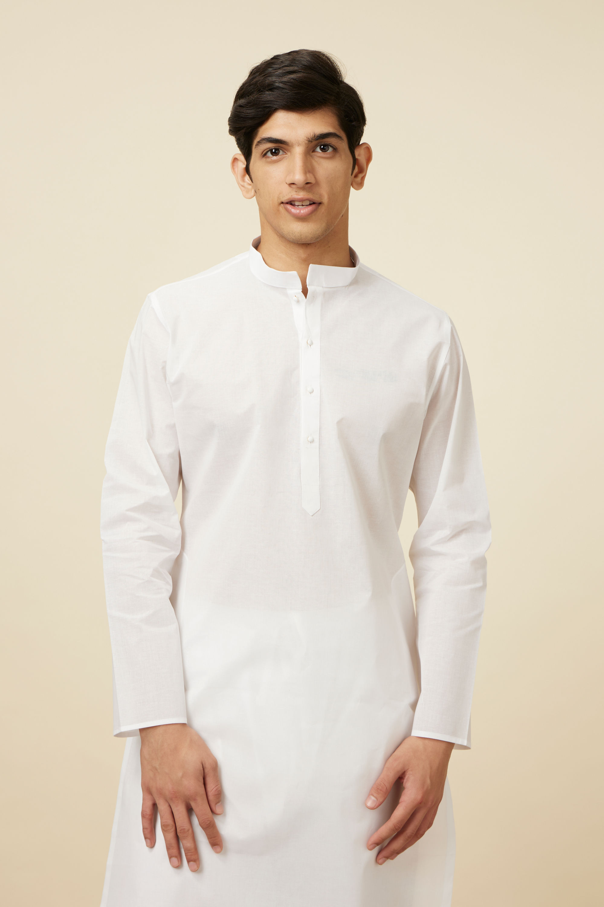 Manyavar Men White Solid Kurta Set