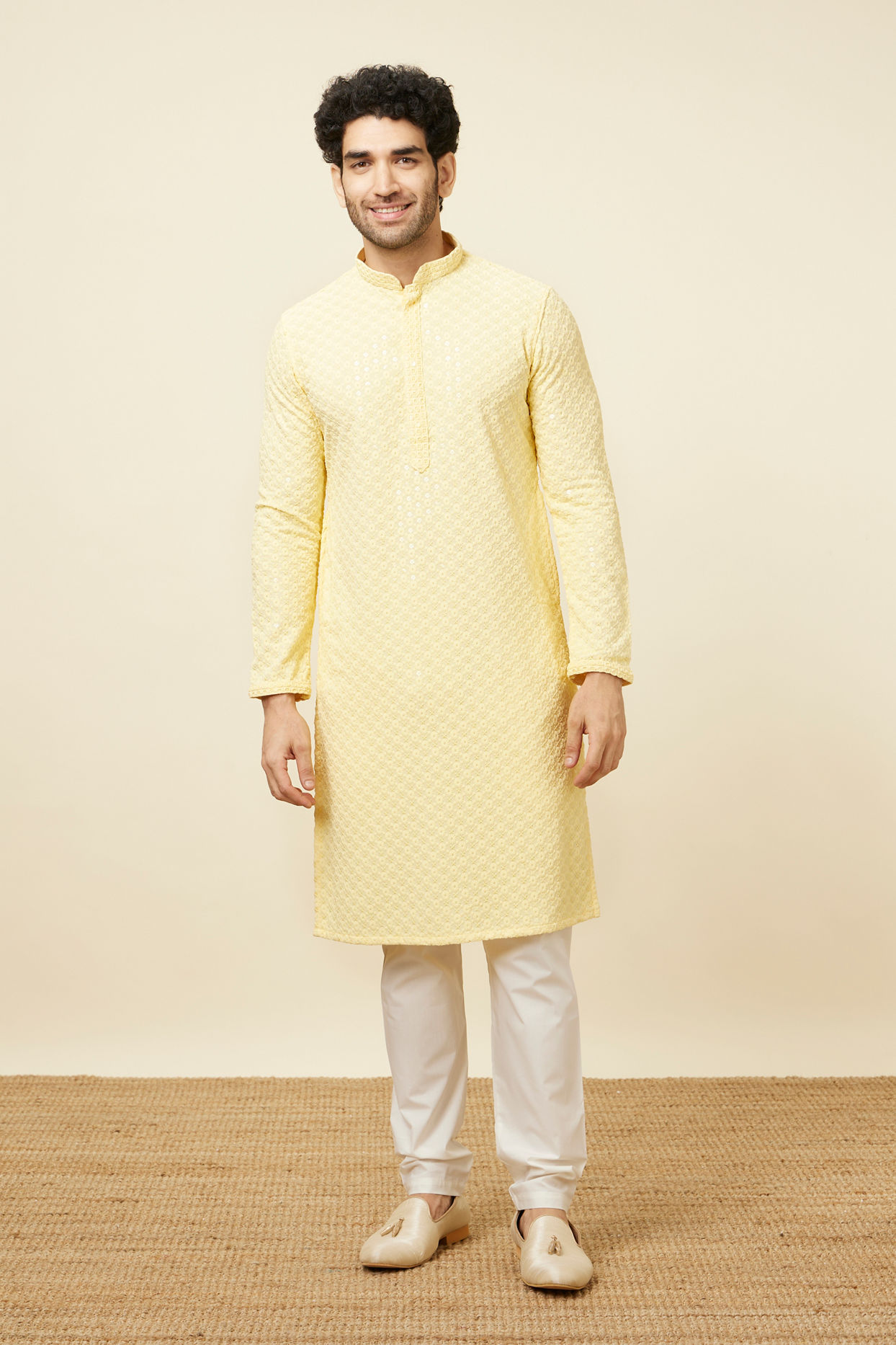 alt message - Manyavar Men Plain Cream Pencil Fit Pant image number 3