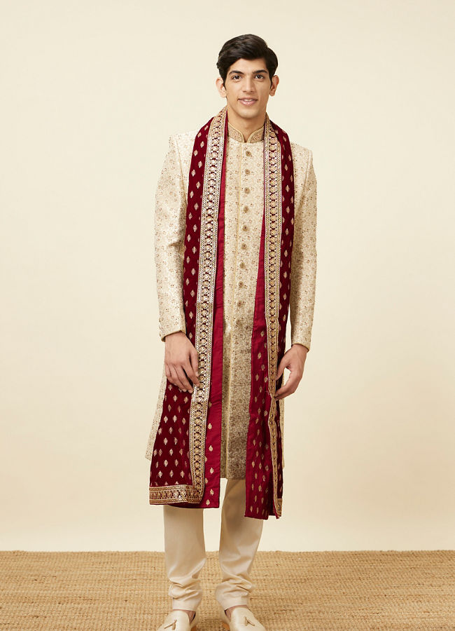 alt message - Manyavar Men Cream Bel Buti Patterned Sherwani set image number 3