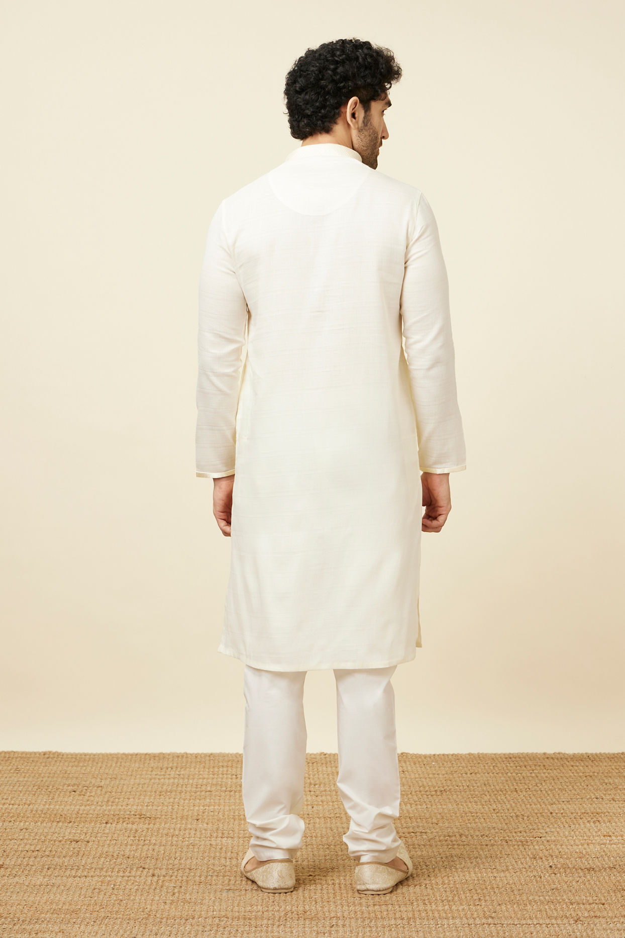 Manyavar Men Salt White Solid Kurta Set