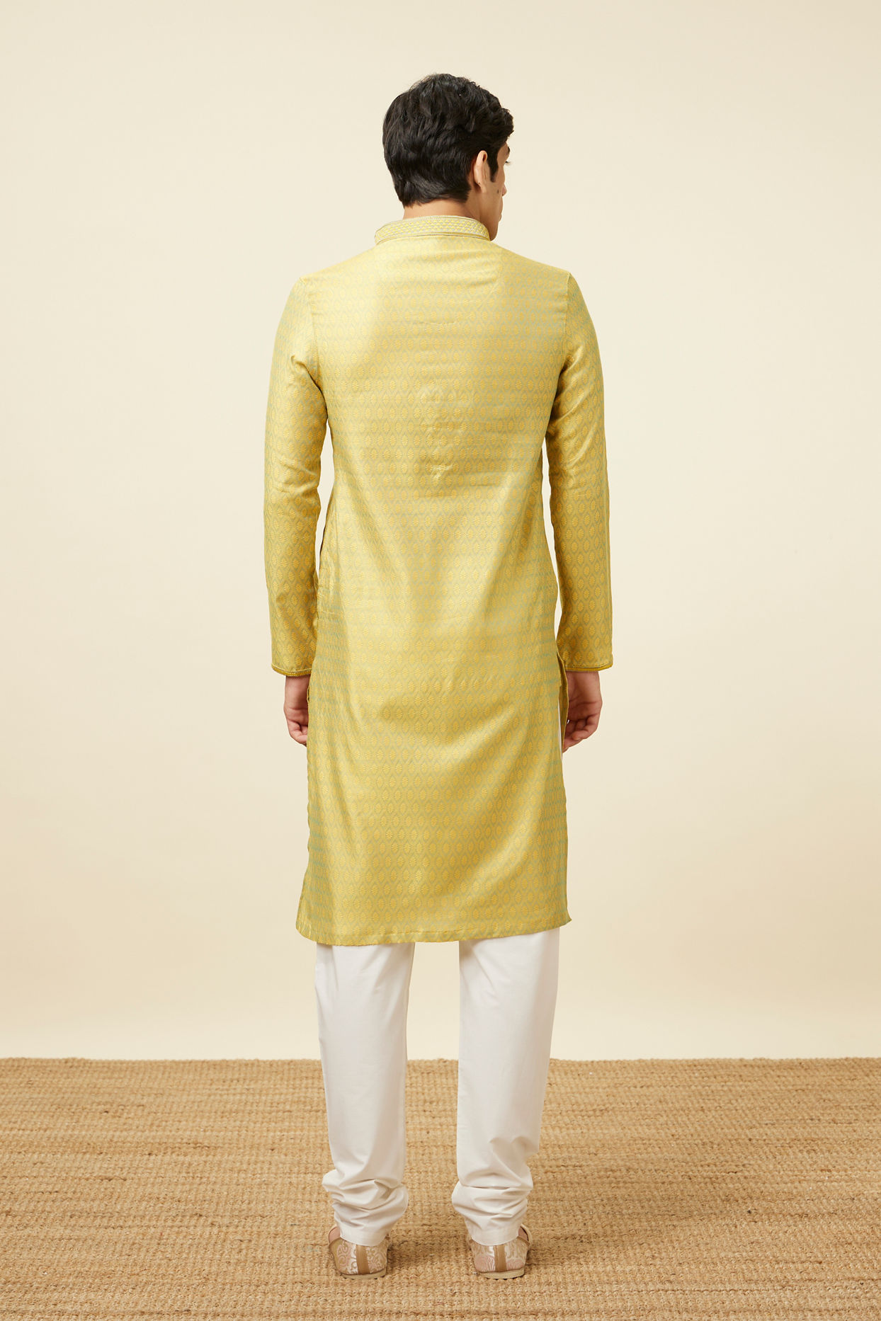 alt message - Manyavar Men Light Yellow Self Design Kurta Set image number 5