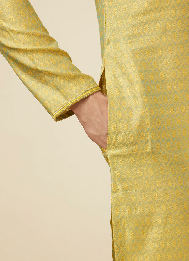 alt message - Manyavar Men Light Yellow Self Design Kurta Set image number 3