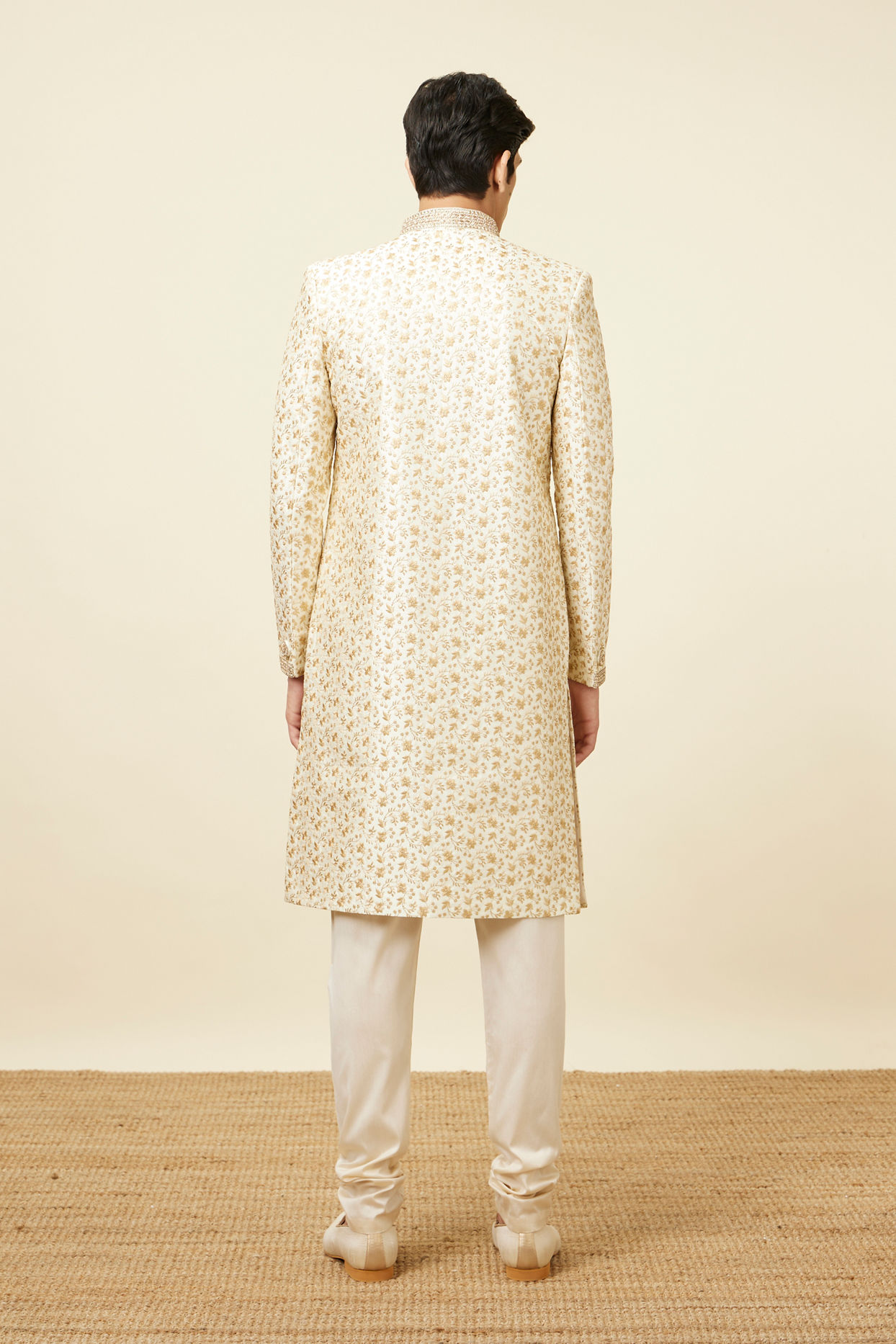 alt message - Manyavar Men Princely Cream Sherwani image number 5