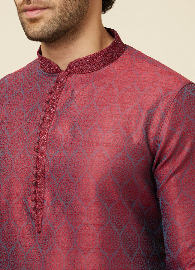 alt message - Manyavar Men Dark Maroon Kurta Pajama image number 1