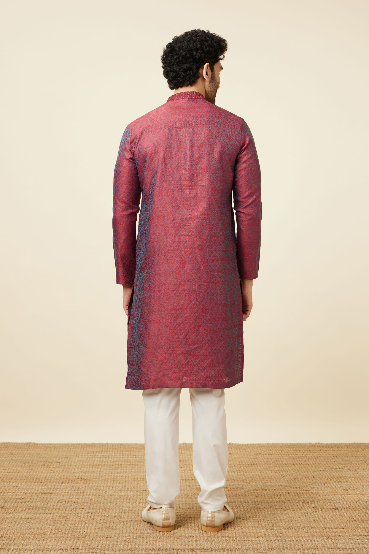 alt message - Manyavar Men Dark Maroon Kurta Pajama image number 5