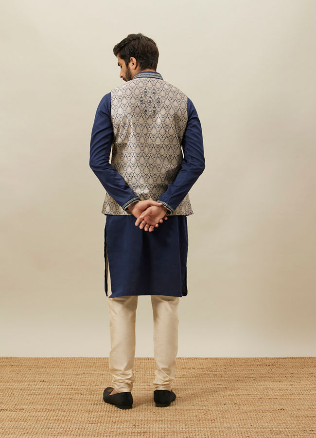 alt message - Manyavar Men Midnight Blue Medallion Patterned Jacket Set image number 4