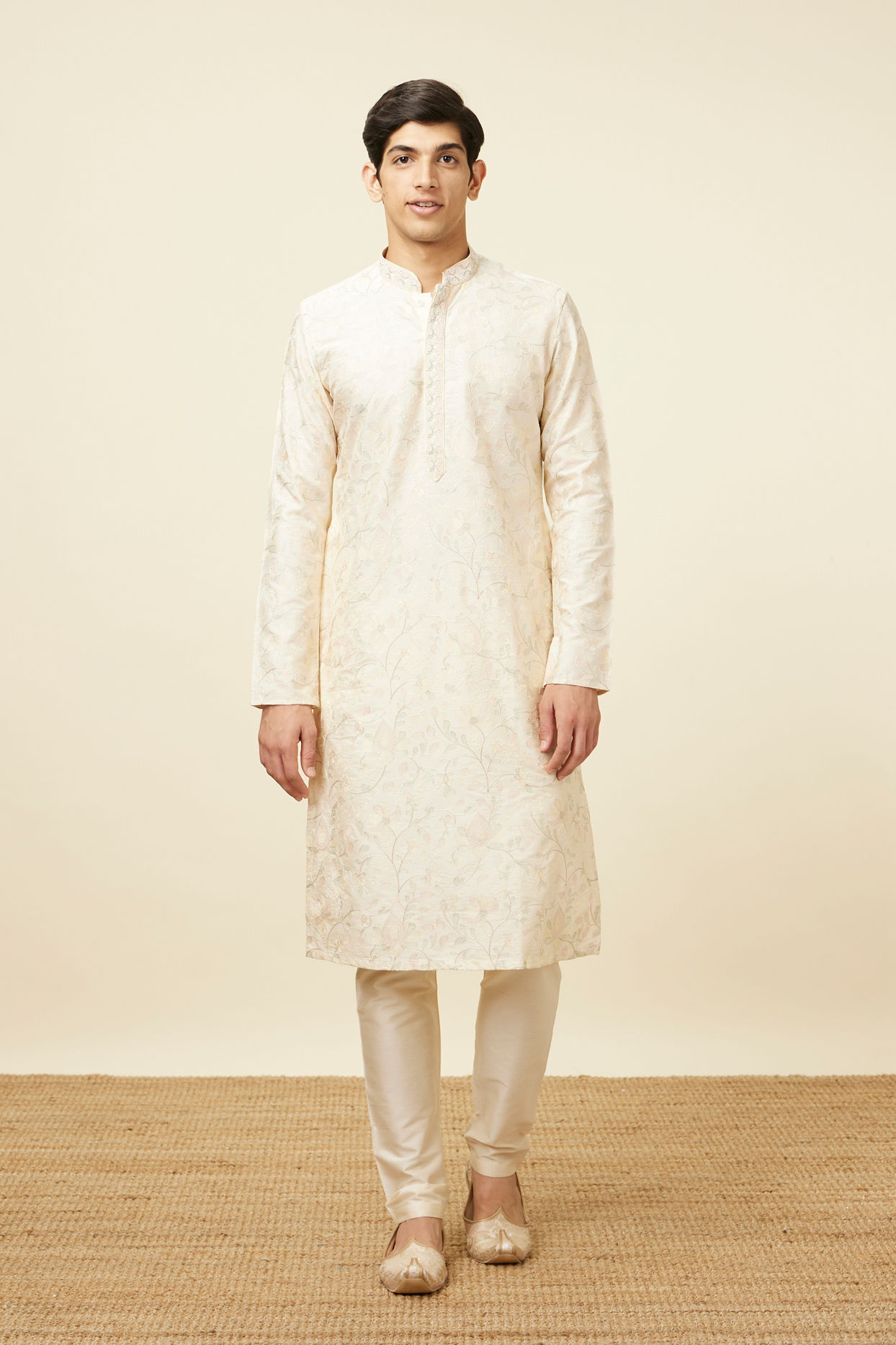 alt message - Manyavar Men Off White Celebration Wear Self Design Kurta Pajama image number 2