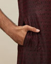 alt message - Manyavar Men Maroon Ogee Patterned Kurta Set image number 3