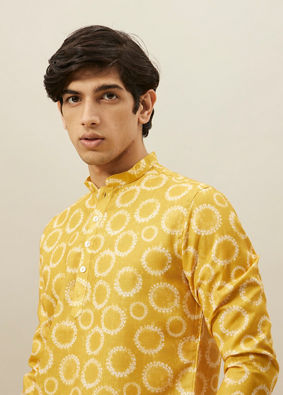 Manyavar Men Aspen Gold Spherical Printed Short Kurta