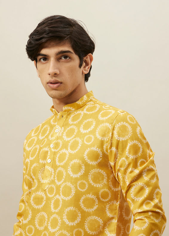 Manyavar Men Aspen Gold Spherical Printed Short Kurta