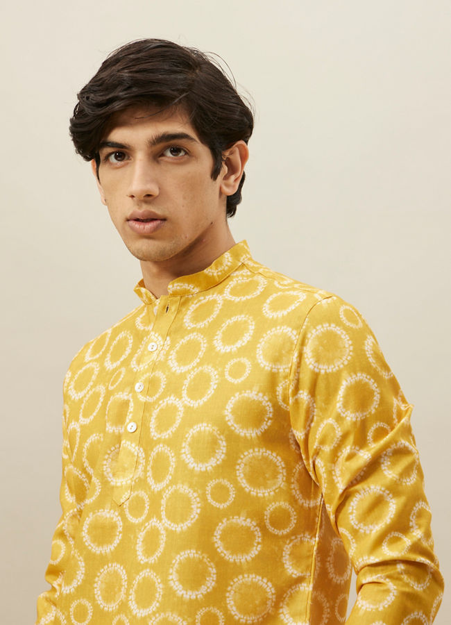 Manyavar Men Aspen Gold Spherical Printed Short Kurta