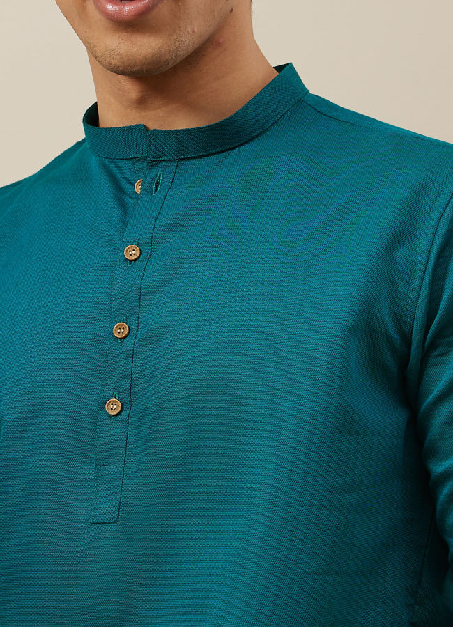 alt message - Manyavar Men Atlantic Deep Green Bandhgala Style Short Kurta image number 1