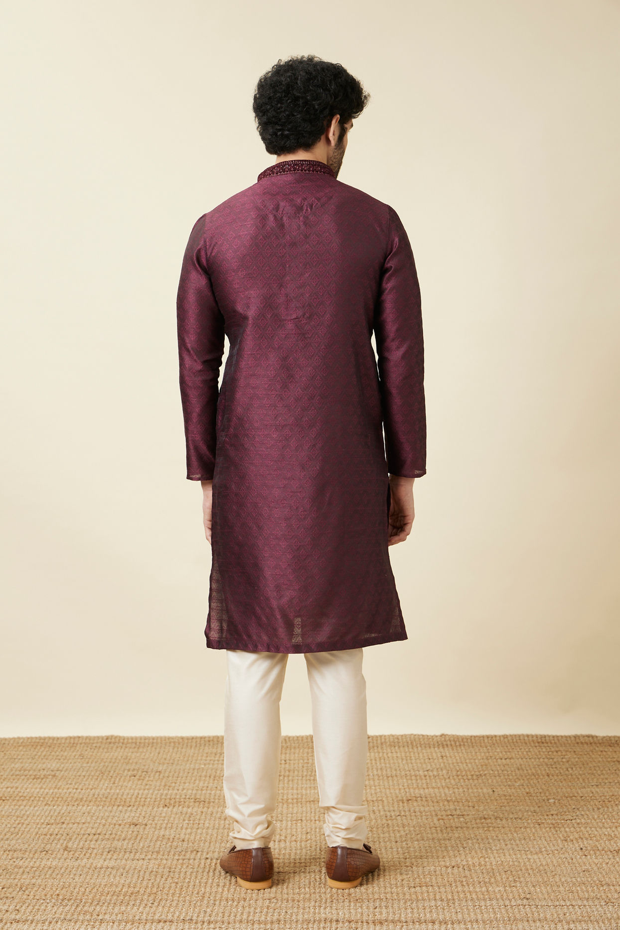 alt message - Manyavar Men Windsor Wine Medallion Patterned Kurta Set image number 5