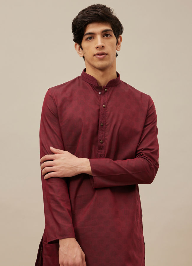 alt message - Manyavar Men Chilli Pepper Red Self Patterned Kurta Set image number 0